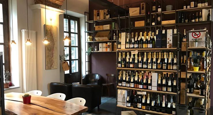 Les meilleurs bars à vins de Turin visités par Karina Imschoot, experte en vins du Piémont